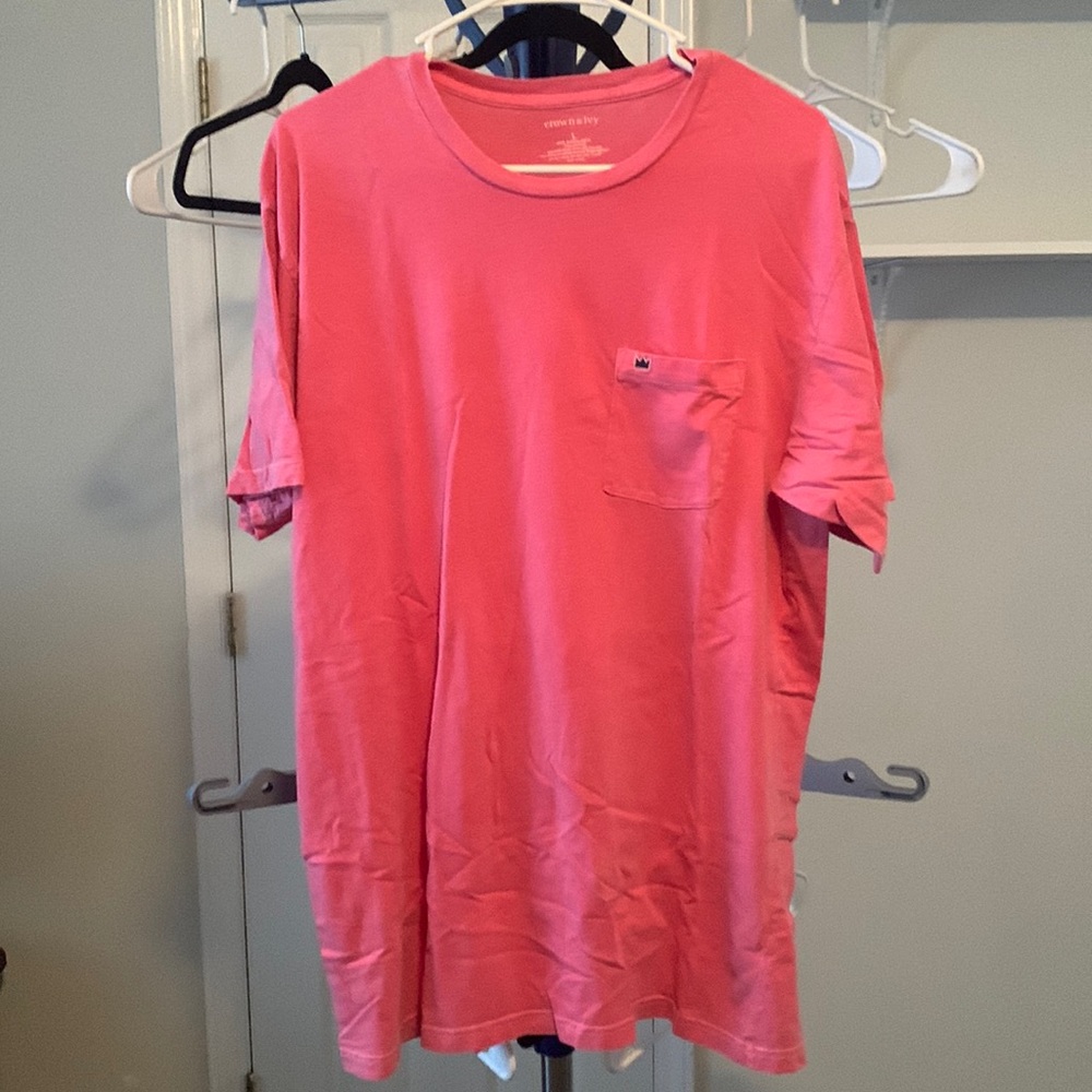 Mens L Crown & Ivy pocket T-shirt GUC